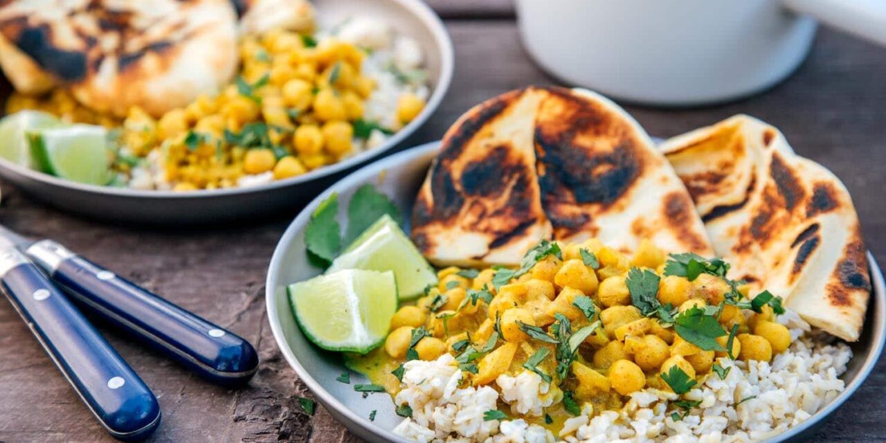 Easy Camping Meals: The Complete Guide to Cooking Delicious No-Fridge Outdoor Food