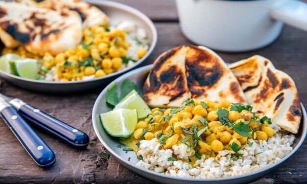 Easy Camping Meals: The Complete Guide to Cooking Delicious No-Fridge Outdoor Food
